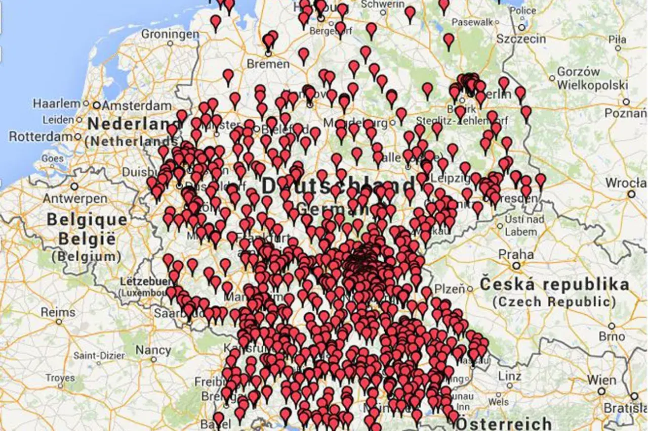 Karte von Deutschland mit vielen roten Markierungen, die die Frage beantworten, wie viele Biersorten es in Deutschland gibt.