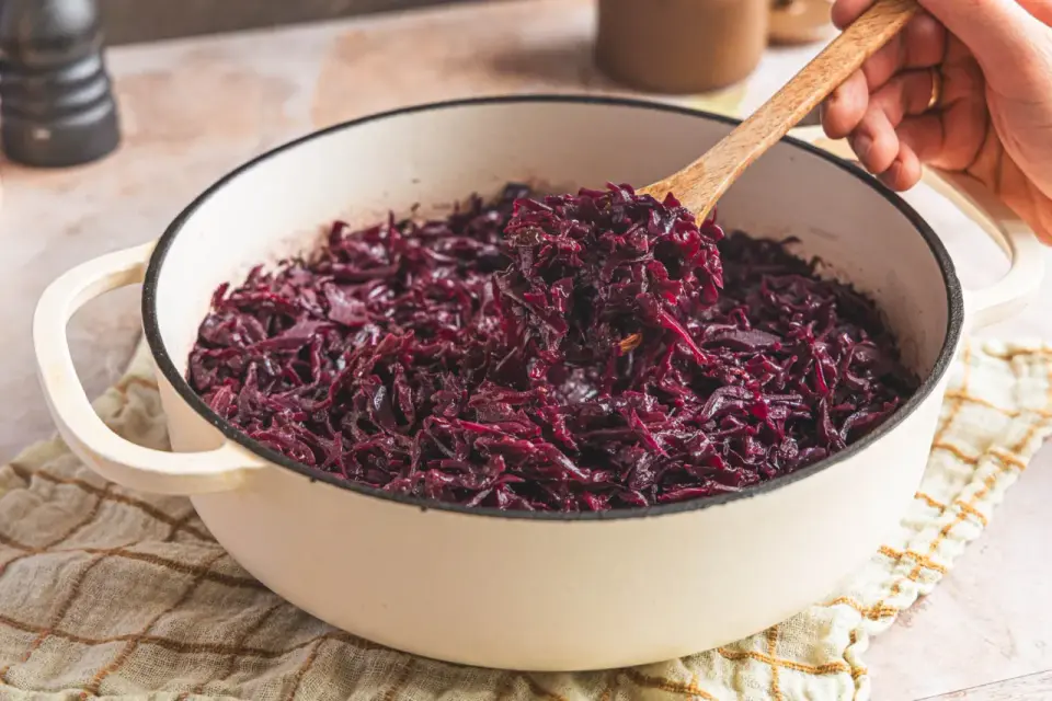 Rotkohl kochen - So gelingt er zart und aromatisch!
